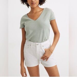 New without tags. Madewell High-Rise Denim Shorts in Tile White Size 25